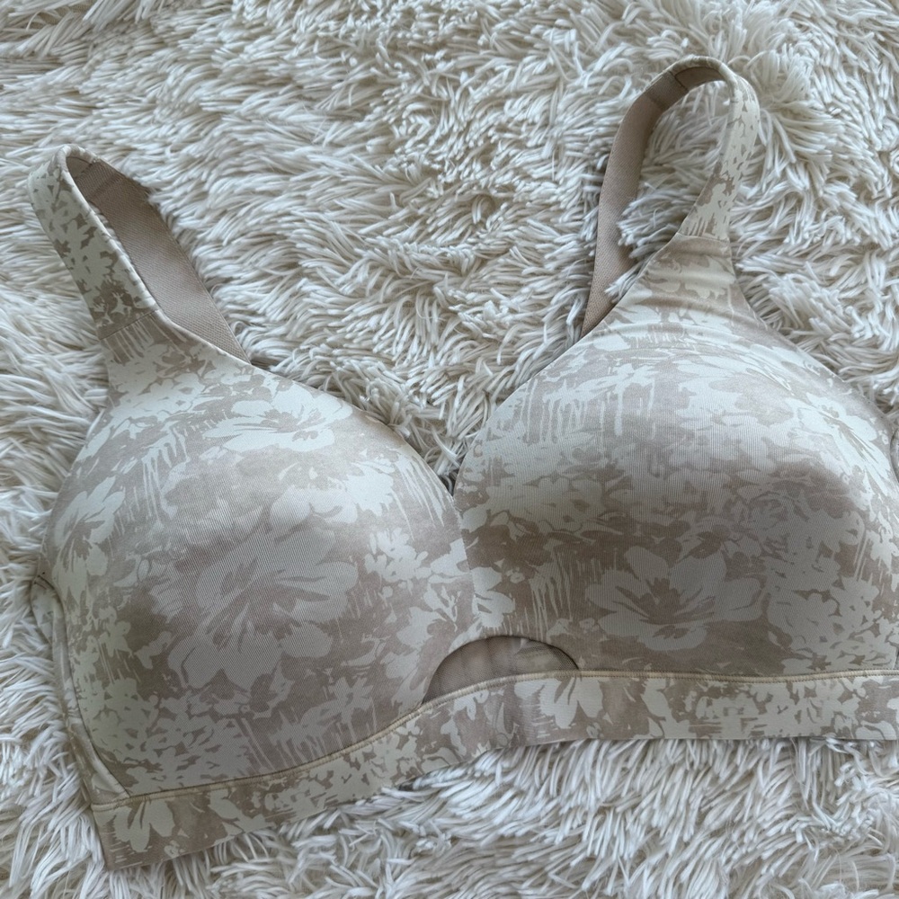 Cacique Lightly Lined No Wire Nude Floral Size 40DD